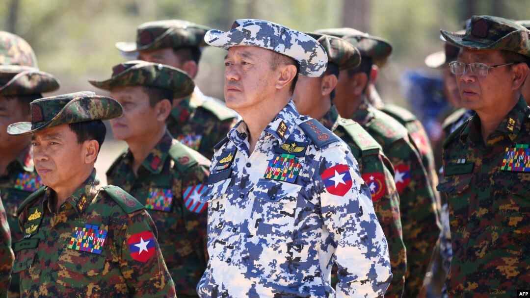 Bamwe mu basirikare ba Myanmar 
