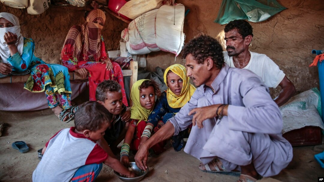 Abanyagihugu ba Yemeni bateshejwe ingo zabo