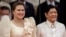 菲律宾副总统萨拉·杜特尔特（Sara Duterte）和总统费迪南德·马科斯（Ferdinand Marcos Jr.）在就职典礼上。（资料照，2022年6月30日）