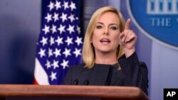 Le secrétaire du Département de la sécurité intérieure, Kirstjen Nielsen, intervient lors du briefing quotidien de la presse à la Maison Blanche, à Washington, le 18 juin 2018.