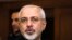 محمد جواد ظریف، وزیر امور خارجه جمهوری اسلامی ایران، پيش از ملاقات با جان کری، وزیر امور خارجه ايالات متحده آمریکا، در واکنش به پرسش خبرنگاران گفت که در دیدار با کری مهم است ببینیم آيا می&zwnj;توان در راستای کم کردن از اختلافات بر سر برنامه مورد مناقشه اتمی کشورش پیشرفتی حاصل کرد يا نه &ndash; ژنو (سوئيس)، ۱۴ ديماه ۱۳۹۳ (۱۴ ژانويه ۲۰۱۵)