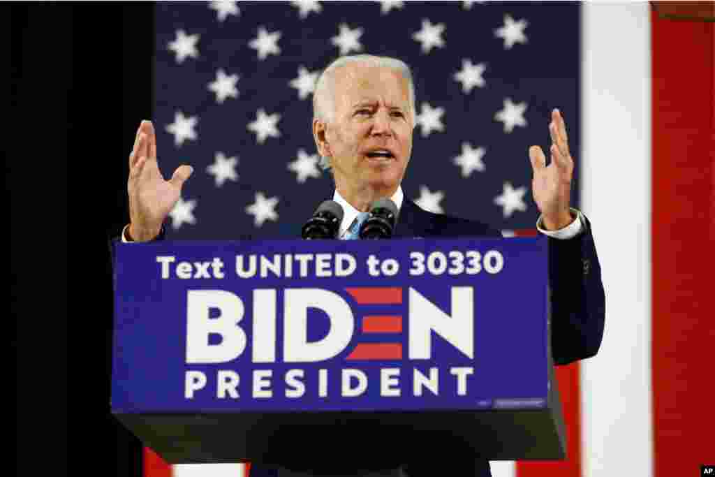 លោក​អតីត​អនុប្រធានាធីបតី ​Joe Biden ដែល​​ជា​បេក្ខជន​ប្រធានាធិបតី​ពី​គណបក្ស​ប្រជាធិបតេយ្យ​ថ្លែង​នៅ​វិទ្យាល័យ​ Alexis Dupont ក្នុង​ទី​ក្រុង Wilmington រដ្ឋ Delaware កាល​ពី​ថ្ងៃ​ទី​៣០ ខែ​មិថុនា ឆ្នាំ​២០២០។