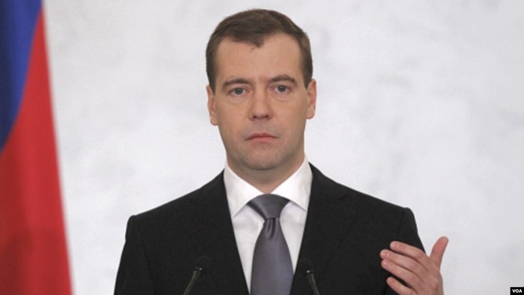 Kampanye pelarangan merokok di tempat umum di Rusia yang dimotori Presiden Dmitry Medvedev tampaknya akan mendapatkan tantangan dari rakyatnya. 