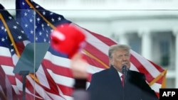 Mantan Presiden AS Donald Trump berbicara kepada pendukungnya dalam sebuah kesempatan di Washington, pada 6 Januari 2021. (Foto: AFP/Mandel Ngan)