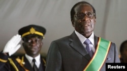  Robert Mugabe 