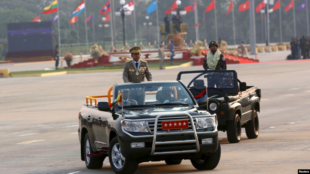 Đại tướng Min Aung Hlaing trong cuộc diễu hành mừng Ngày Quân lực tại thủ đô Naypitaw, ngày 27/3/2016.