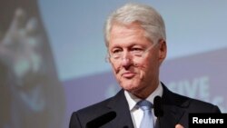 El gobierno de Panamá aplaudió la participación del expresidente Bill Clinton en el foro de la sociedad civil.