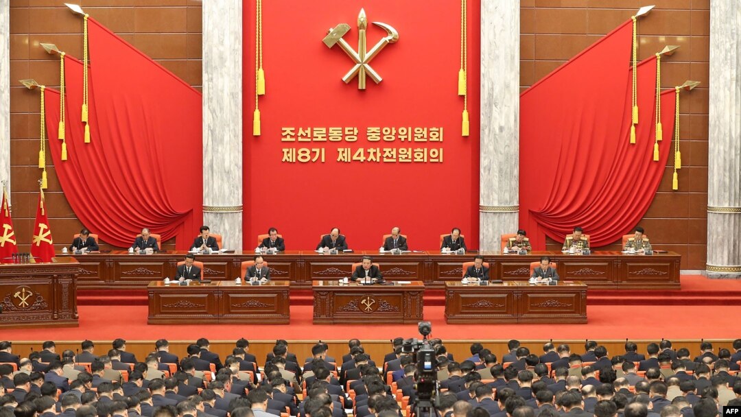 지난해 12월 27일~31일 북한 평양에서 노동당 중앙위원회 8기 4차 전원회의가 열렸다.