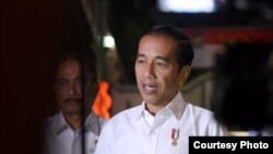 Presiden Jokowi dalam konferensi pers di Alun-Alun Purworejo, Jawa Tengah, Kamis (29/8) mengimbau masyarakat Papua untuk tetap tenang. (Foto: Biro Setpres RI)