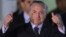 Temer necesitaba el respaldo de cuando menos una tercera parte de los 513 diputados en la Cámara de Diputados. El conteo final fue de 251 en favor del presidente por 233 en contra.