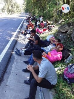 Cientos de migrantes que habían retornado a Venezuela, a inicios de la pandemia, reiniciaron el éxodo hacia Colombia. [Foto: Cortesía de Red Humanitaria].