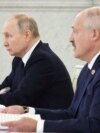 Predsjednik Rusije Vladimir Putin i predsjednik Bjelorusije Aleksandar Lukašenko tokom sastanka u aprilu 2023.