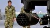 Talibanes amenazan con matar a príncipe Harry