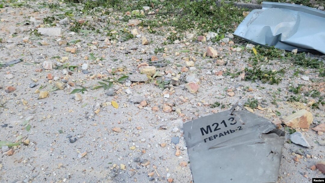 Dio bespilotne letjelice, ono što ukrajinske vlasti smatraju iranskim dronom samoubicom Shahed-136, nakon što je oboren u Odesi