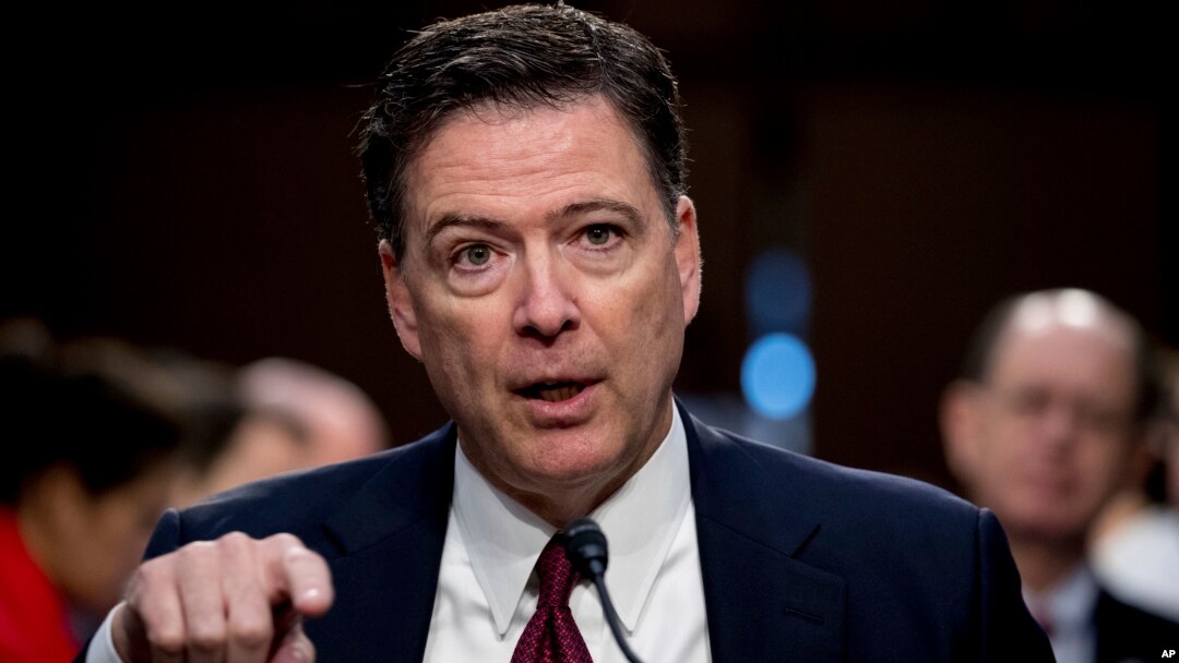 Cựu giám đốc FBI James Comey phát biểu trong phiên điều trần của Ủy ban Tình báo Thượng viện trong Điện Capitol, ngày 8 tháng 6, 2017, ở Washington. 