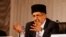 Qrim-tatarlar yetakchisi Refat Chubarov qurultoyda so'zlayapti. 29-mart, 2014-yil.