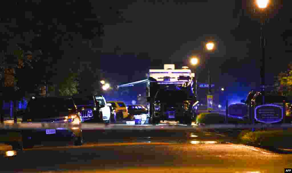 پولیس چیف جیمز سرویرا کے مطابق پولیس نے بروقت پہنچ کر حملہ آور کو ہلاک کیا ورنہ ہلاکتوں میں اضافہ ہو سکتا تھا۔