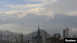 La erupción del volcán que se encuentra desde el 29 de mayo en alerta naranja, no contaminó el agua de los ríos aledaños, según reporte de las autoridades. 