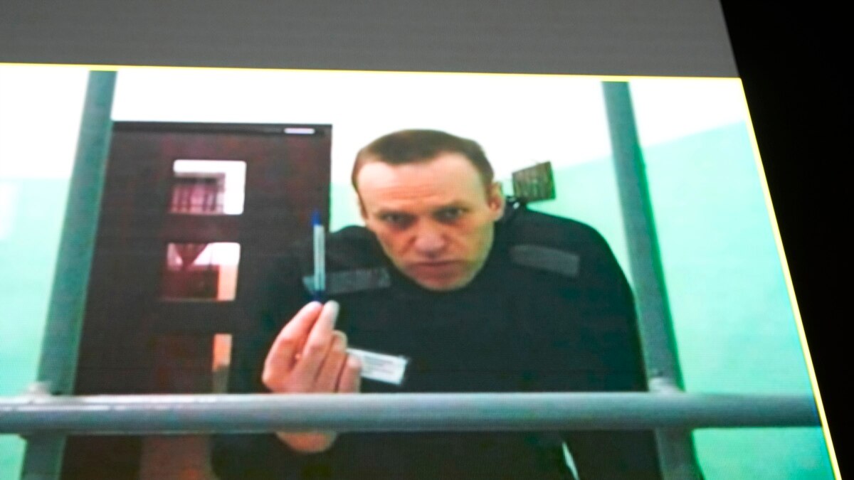 Навальный назвал незаконными действия властей РФ, арестовавших трех его адвокатов