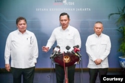 Menko Bidang Infrastruktur dan Pembangunan Kewilayahan Agus Harimurti Yudhoyono, Selasa (26/11) mengatakan pemerintah berencana akan menurunkan harga tiket pesawat domestik mencapai 10 persen jelang liburan nataru. (biro setpres)