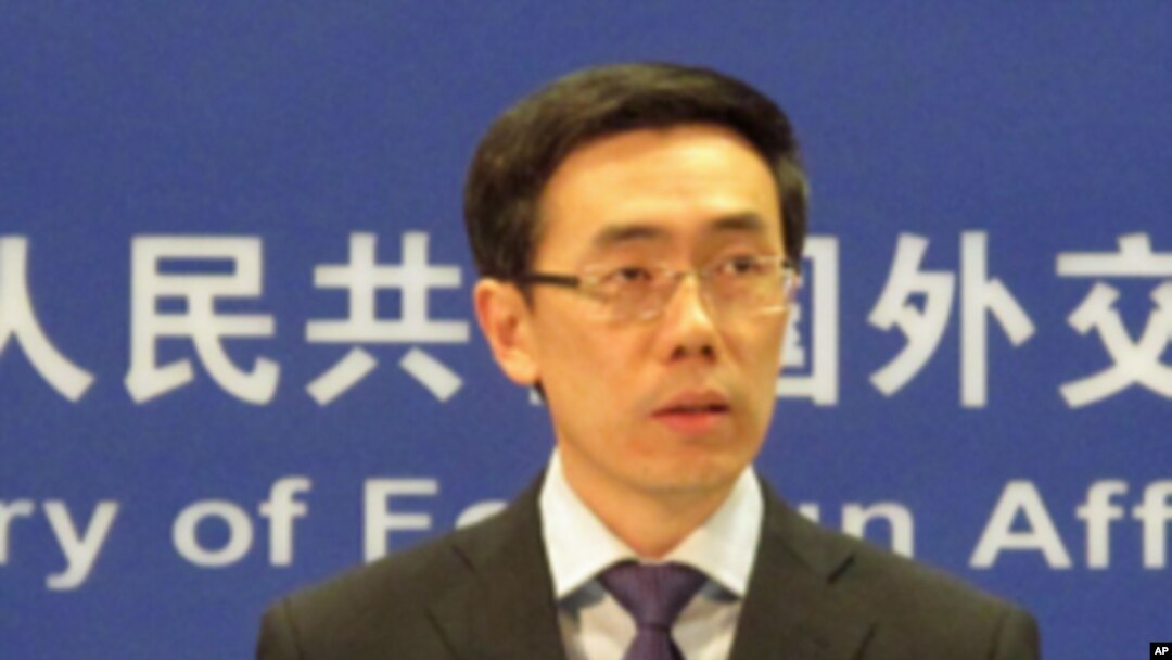 Jurubicara Kementerian Luar Negeri Tiongkok Liu Weimin mengatakan Beijing berkeberatan penggunaan tekanan dan sanksi atas Suriah.