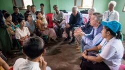 ကုလမဟာမင်းကြီး ရခိုင်ပြည်နယ်မှာ ဒုက္ခသည်တွေနဲ့ တွေ့ဆုံ