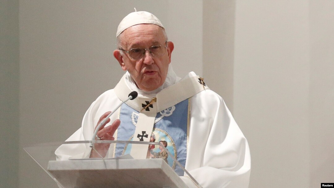 Paus Fransiskus dalam misa di Katedral Basilika Santa Maria la Antigua dalam peringatan Hari Pemuda Sedunia di Panama City, Panama, 26 Januari 2019.