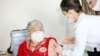 Costa Rica inició la vacunación con los adultos mayores, personal de salud, seguridad y emergencias el pasado 24 de diciembre del 2020. [Foto Armando Gómez/VOA]