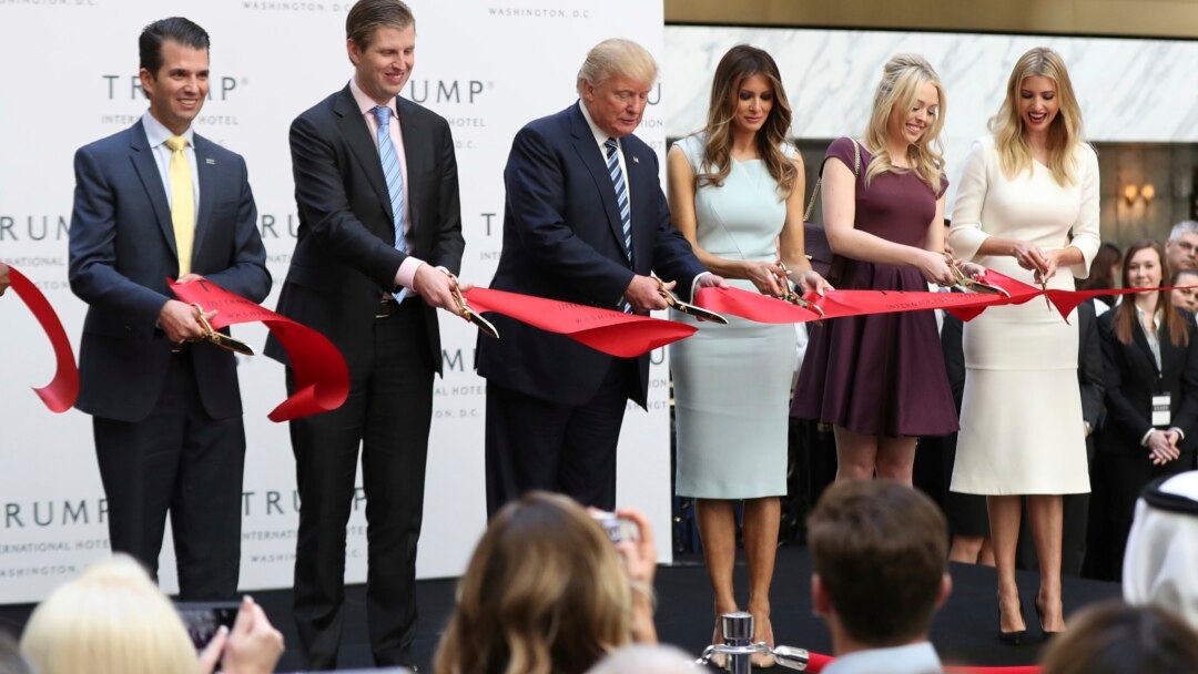 Yana minus qilish haqida gaplashayotgan surati