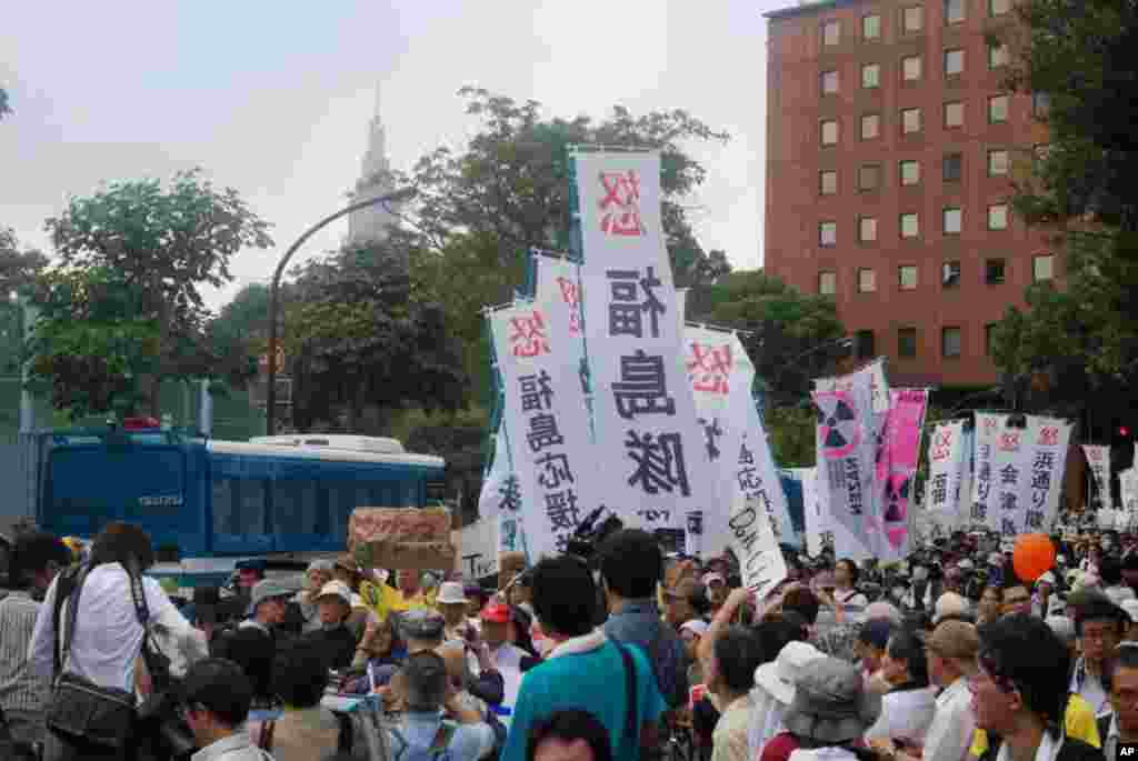 Most Japanese surveyed say they favor a gradual phase-out of the country's nuclear power plants.