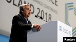 Sekjen PBB Antonio Guterres berbicara pada pembukaan Konferensi Perubahan Iklim COP24 di Katowice, Polandia, Senin (3/12). 