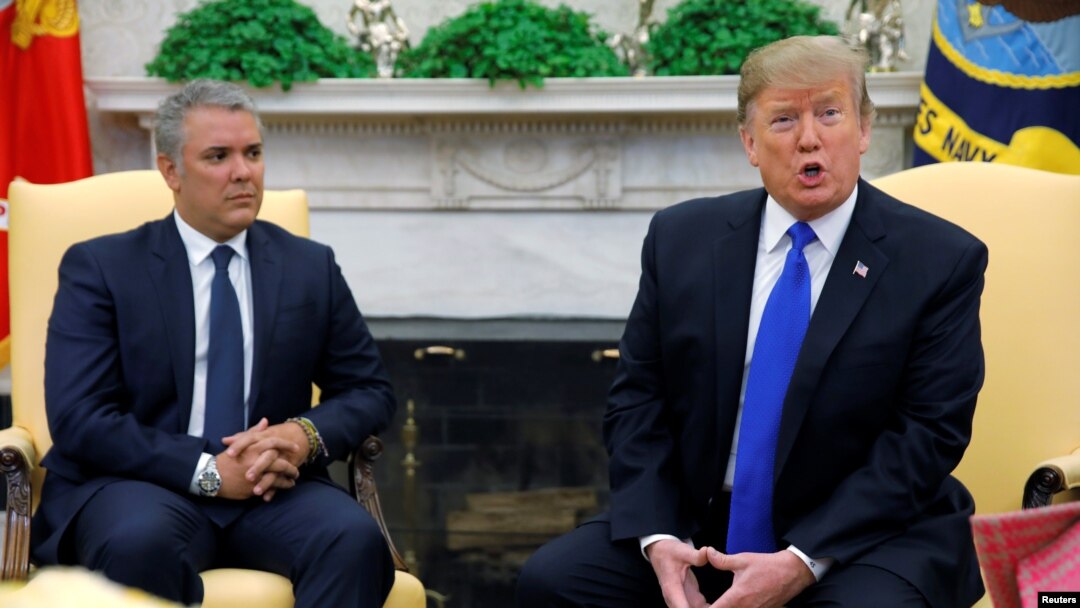 Los gobiernos de Colombia y EE.UU. son parte de la coalición de países que desconocen al presidente en disputa de Venezuela, Nicolás Maduro, y respaldan al presidente encargado Juan Guaidó.