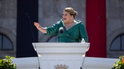 La gobernadora de Puerto Rico, Jennifer Gonzalez, pronuncia su discurso inaugural al asumir su tercer mandato en San Juan, el 2 de enero de 2025.