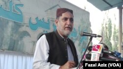 سردار اختر مېنګل د پاکستان د ځايي مطبوعاتو نه هم ګیله وکړه چې د بلوچستان په حالاتو يې سترګې پټې کړي دي .