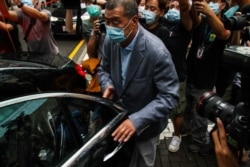 FILE - Jimmy Lai leaves West Kowloon Court, Hong Kong, 2020. (Tommy Walker/VOA)