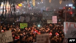 Studenti i građani na protestu u novogodišnjoj noći (OLIVER BUNIC / AFP)