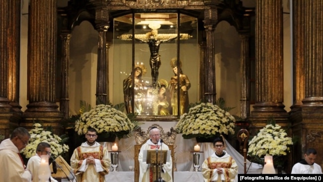 La Basílica de Esquipulas, en Guatemala, resguarda la venerada imagen del Cristo Negro. [Fotografía Basílica de Esquipulas]