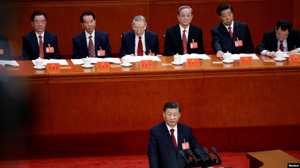 中共领导人习近平在2022年二十大开幕式上讲话(photo:VOA)