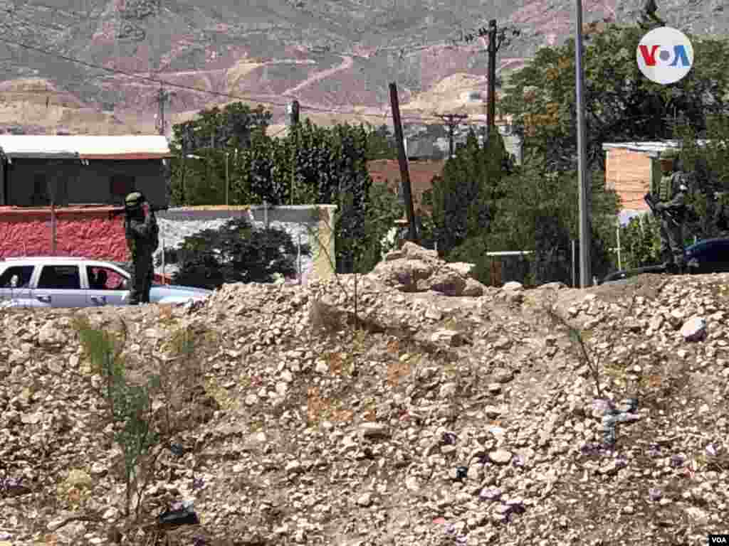 Un oficial mexicano de alto rango recientemente aseguró que las detenciones de migrantes centroamericanos en la frontera con EE.UU. bajaron significativamente, a solo semanas de haber firmado el acuerdo con la administración Trump para evitar la imposición de aranceles.&nbsp;Photo: Celia Mendoza - VOA.