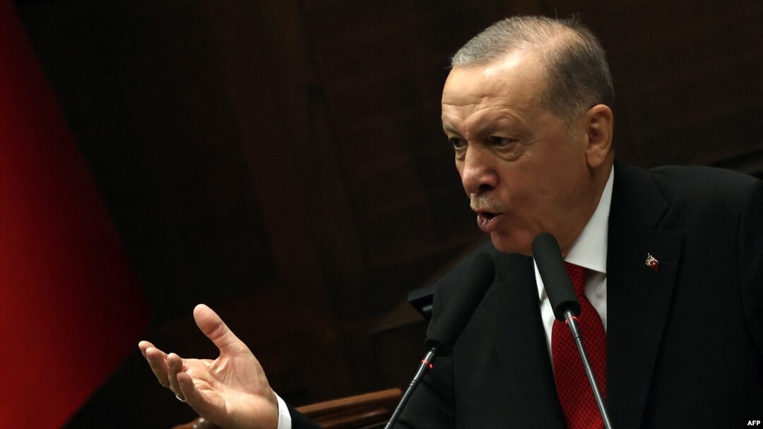 Cumhurbaşkanı Erdoğan, "Gazze'de son asrın en büyük mezalimlerinden birini yapan Netanyahu, adını tarihe şimdiden ‘Gazze kasabı’ olarak yazdırmıştır” dedi.