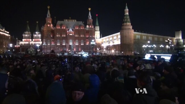 Russian Opposition Leader Detained for Trying to Join Protest