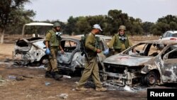 خودروهای تخریب‌شده پس از حملات تروریستی حماس به یک فستیوال موسیقی در جنوب اسرائیل