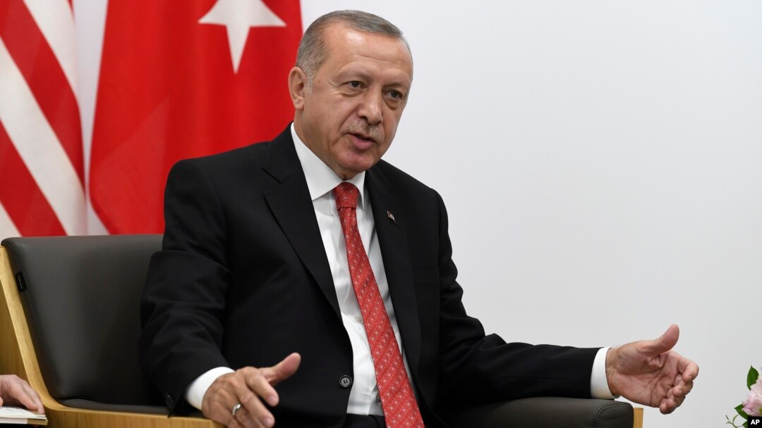 El presidente turco Recep Tayyip Erdogan dijo el jueves 4 de julio de 2019 que está dispuesto a mediar entre Estados Unidos e Irán, en medio de las crecientes tensiones entre ambos países.