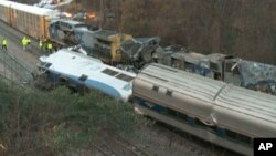 南卡羅萊納州的火車車禍現場實施救援工作。（2018年2月4日）