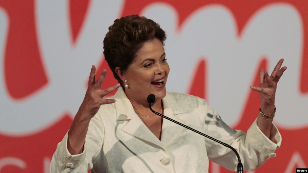 Với 98% phiếu đã kiểm xong, bà Rousseff chiếm 51.5% phiếu, đánh bại đối thủ là Thượng nghị sĩ có lập trường trung hữu Aecio Neves.