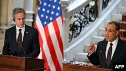 بلېنکن د مصر خارجه وزیر بدرعبدالعاطي سره شریک خبري کانفرنس ته وویل مصري چارواکو سره يې د اسرایل او د حماس ترمنځ د ډزبندۍ د معاهدې په اهمیت یې غور وکړو. هغه زیاته کړه چې امریکا، مصر او قطر به د معاهدې دپاره کوښښونه جاري ساتي