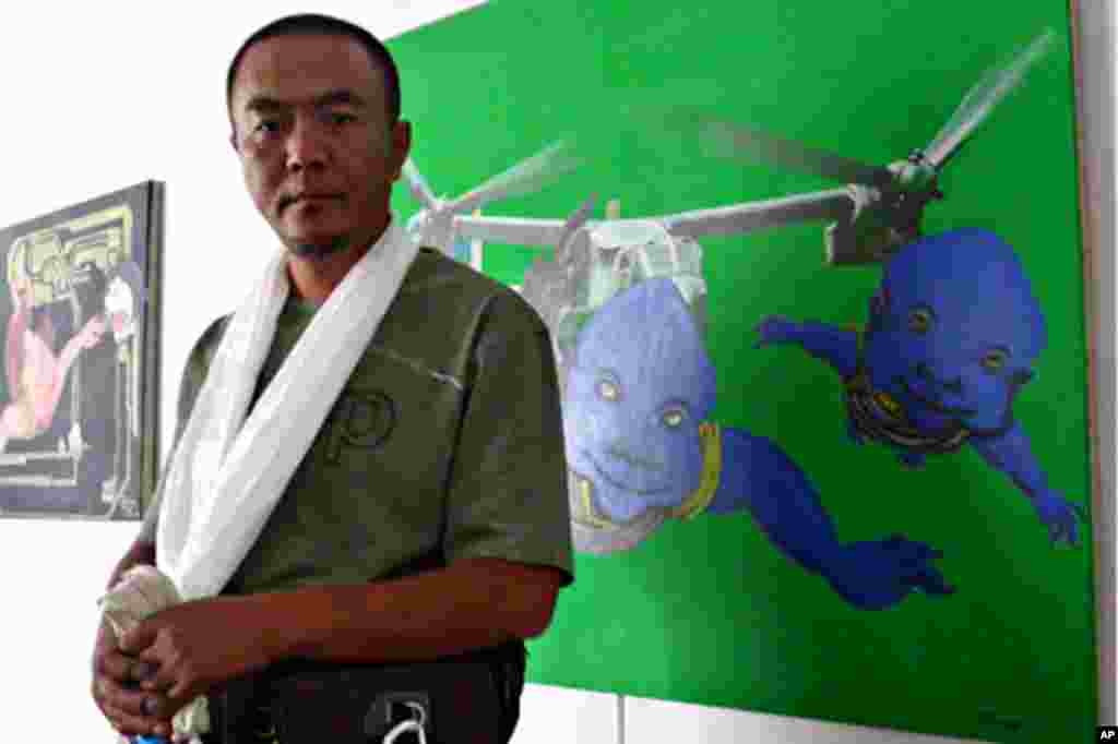 Tsekal in front of his painting, Soaring series 8