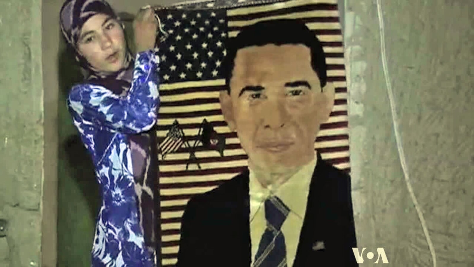 Afghan Girl Weaves Special Rug for President Obama