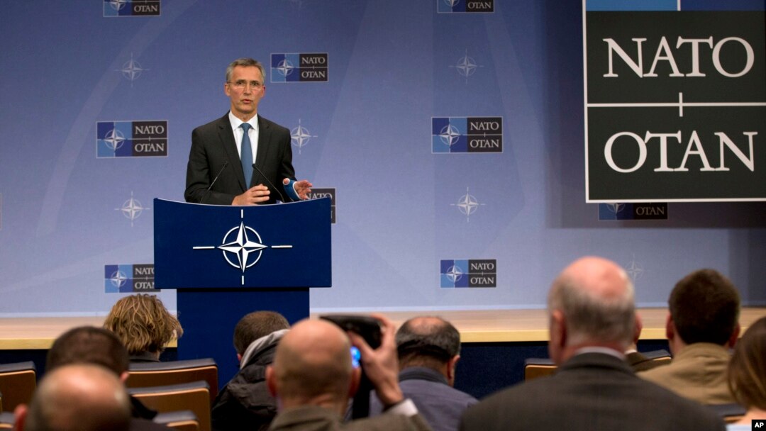 Sekretaris Jenderal NATO, Jens Stoltenberg memberikan keterangan kepada media di markas NATO di Brussels, Belgia (foto: dok).