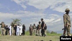 په دير کې وخت په وخت دغه ډول پېښې رامنځته کيږي او د ترهګرۍ ويره اوس موجوده ده.